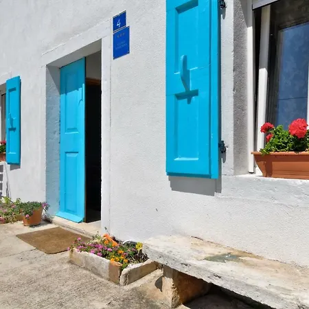 Anna Apartman